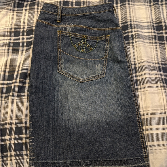 The Avenue Hippie Peace Stretchy Denim Skirt 14 - Picture 6 of 6